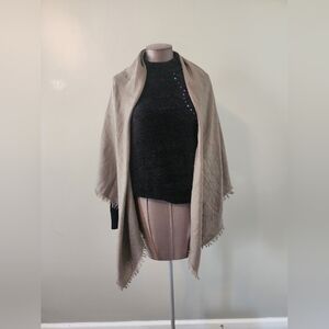 GUCCI Gray Kead Jacquard GG Wool Silk Scarf Unisex Shawl